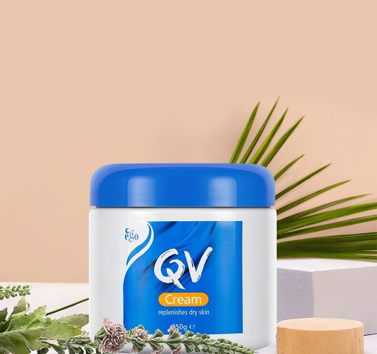 کرم مرطوب کننده کیو وی 250 گرم اگو اورجینال