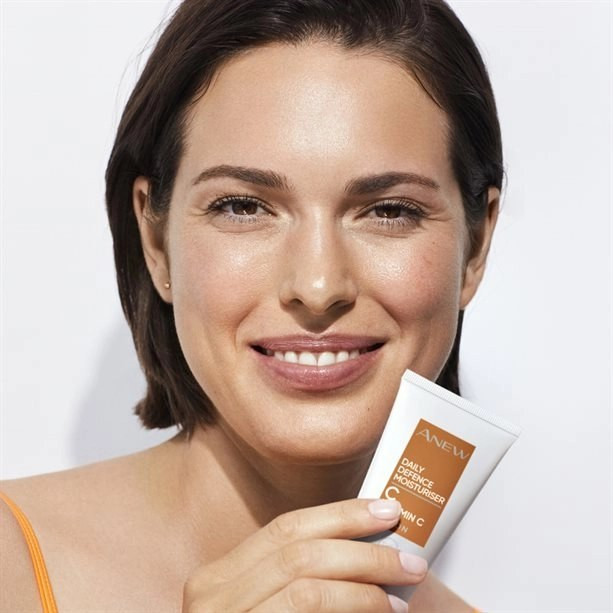 ضدآفتاب ویتامین سی اون AVON اورجینال